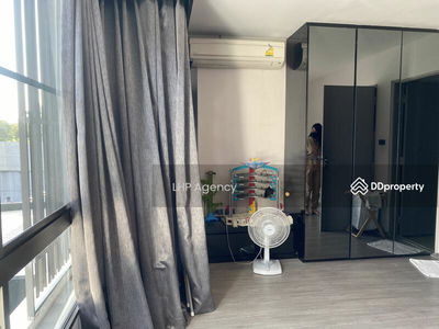 Landmark Ekamai-Ramindra, Bangkok, Thailand Landmark Ekamai-Ramindra, Bangkok, Thailand