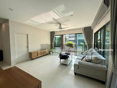 Burasiri Pattanakarn, Bangkok, Thailand Burasiri Pattanakarn, Bangkok, Thailand