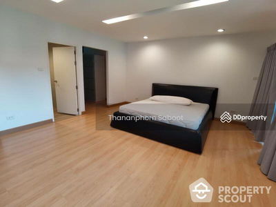 Spacious 2-Bedroom Townhouse, Bangkok, Thailand Spacious 2-Bedroom Townhouse, Bangkok, Thailand