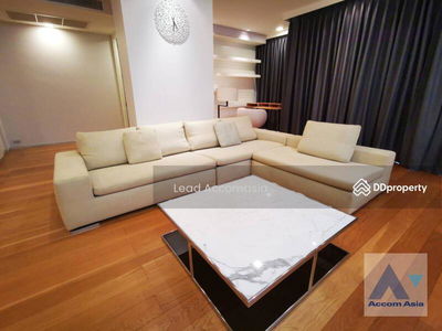 Ficus Lane, Bangkok, Thailand Ficus Lane, Bangkok, Thailand