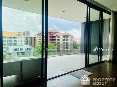 Issara Collection Sathorn, Bangkok, Thailand Issara Collection Sathorn, Bangkok, Thailand