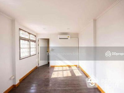 Premium 2-Bedroom House, Bangkok, Thailand Premium 2-Bedroom House, Bangkok, Thailand