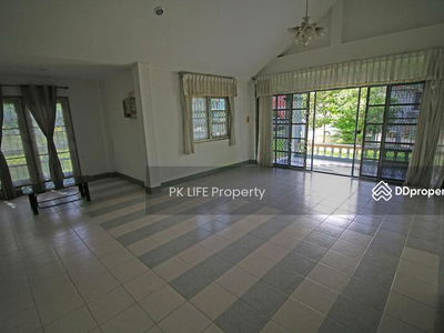 Gehäuse In Kathu, Thailand Gehäuse In Kathu, Thailand