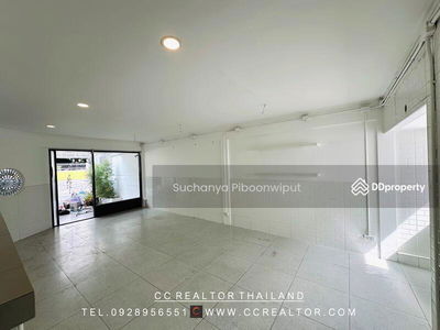Townhouse For Rent Ekamai 12 Open Shop | Showroom | Cafe | Nail Salon, Bangkok, Thailand Townhouse For Rent Ekamai 12 Open Shop | Showroom | Cafe | Nail Salon, Bangkok, Thailand