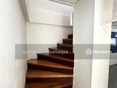 Townhouse For Rent Ekamai 12 Open Shop | Showroom | Cafe | Nail Salon, Bangkok, Thailand Townhouse For Rent Ekamai 12 Open Shop | Showroom | Cafe | Nail Salon, Bangkok, Thailand