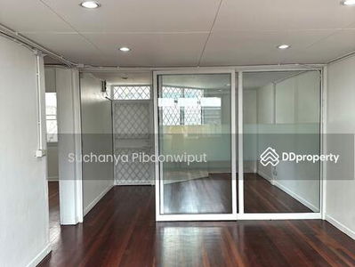 Townhouse For Rent Ekamai 12 Open Shop | Showroom | Cafe | Nail Salon, Bangkok, Thailand Townhouse For Rent Ekamai 12 Open Shop | Showroom | Cafe | Nail Salon, Bangkok, Thailand