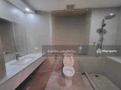 Moon Tower, Bangkok, Thailand Moon Tower, Bangkok, Thailand