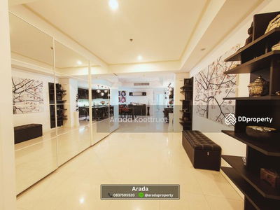 La Vie En Rose Place, Bangkok, Thailand La Vie En Rose Place, Bangkok, Thailand