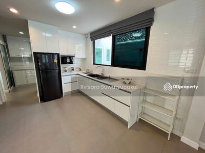 House at Phahonyothin 9Z Aree, Bangkok, Thailand House at Phahonyothin 9Z Aree, Bangkok, Thailand