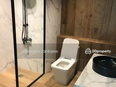 Asoke Place, Bangkok, Thailand Asoke Place, Bangkok, Thailand