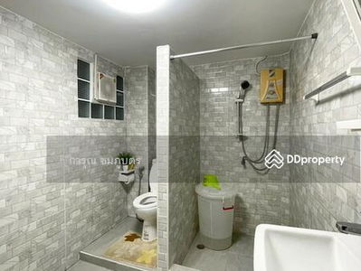 Lat Phrao 64, Intersection 7, Bangkok, Thailand Lat Phrao 64, Intersection 7, Bangkok, Thailand