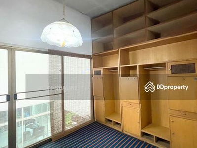 Lat Phrao 64, Intersection 7, Bangkok, Thailand Lat Phrao 64, Intersection 7, Bangkok, Thailand