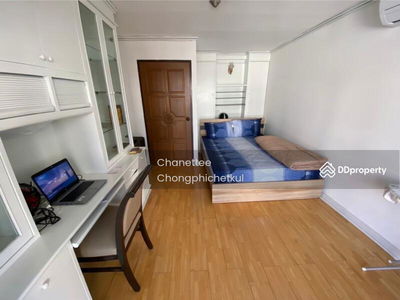 Sukhumvit House, Bangkok, Thailand Sukhumvit House, Bangkok, Thailand