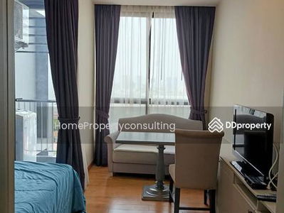 The Editor Vertical Village Sapankwai, Bangkok, Thailand The Editor Vertical Village Sapankwai, Bangkok, Thailand