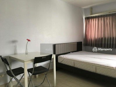 Popular condominium, Nonthaburi, Thailand Popular condominium, Nonthaburi, Thailand