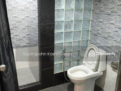 10110, Bangkok, Thailand 10110, Bangkok, Thailand