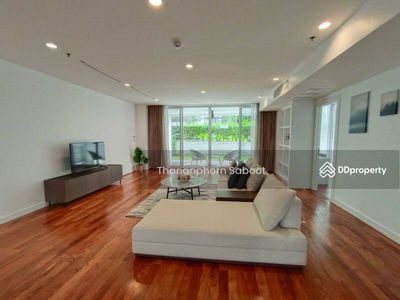 Ekamai Gardens, Bangkok, Thailand Ekamai Gardens, Bangkok, Thailand