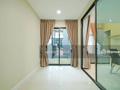 Patio Pattanakarn 38, Bangkok, Thailand Patio Pattanakarn 38, Bangkok, Thailand