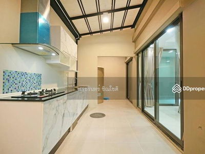 Patio Pattanakarn 38, Bangkok, Thailand Patio Pattanakarn 38, Bangkok, Thailand