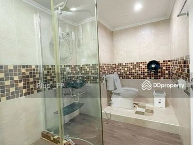 Saranjai Mansion, Bangkok, Thailand Saranjai Mansion, Bangkok, Thailand