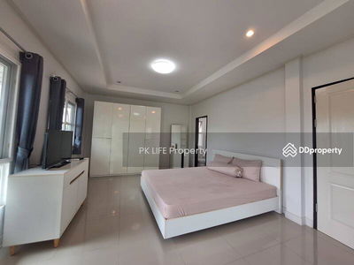 Gehäuse In Ban Ratsada, Thailand Gehäuse In Ban Ratsada, Thailand