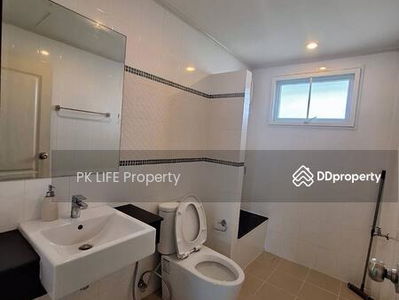 Alojamiento en Ban Ratsada, Thailand Alojamiento en Ban Ratsada, Thailand