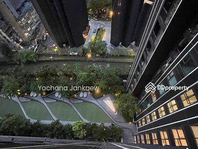 Life Asoke-Rama 9, Bangkok, Thailand Life Asoke-Rama 9, Bangkok, Thailand