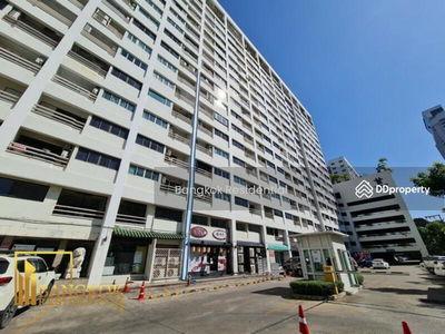 Thonglor Tower, Bangkok, Thailand Thonglor Tower, Bangkok, Thailand