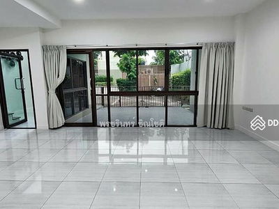 Lumpini Town Residence Bangna-Srinakarin, Bangkok, Thailand Lumpini Town Residence Bangna-Srinakarin, Bangkok, Thailand