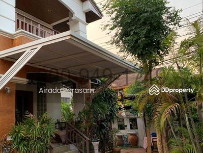 Soi Udomsuk 42, Bangkok, Thailand Soi Udomsuk 42, Bangkok, Thailand