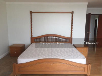 The Habitat Sukhumvit 53, Bangkok, Thailand The Habitat Sukhumvit 53, Bangkok, Thailand