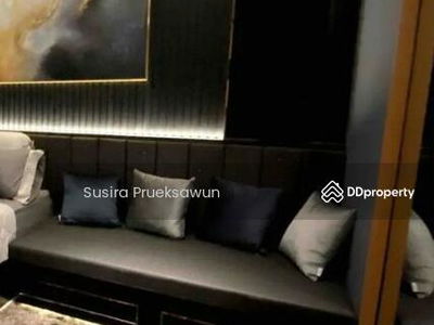 Park Origin Phrom Phong, Bangkok, Thailand Park Origin Phrom Phong, Bangkok, Thailand