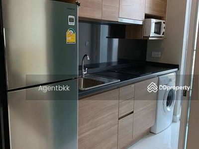 The Metropolis Samrong Interchange, Samut Prakan, Thailand The Metropolis Samrong Interchange, Samut Prakan, Thailand