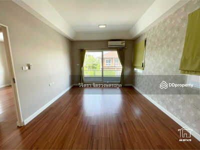 Mantana Lake Watcharapol, Bangkok, Thailand Mantana Lake Watcharapol, Bangkok, Thailand