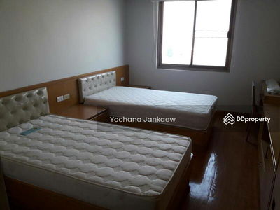 Royal Castle Sukhumvit, Bangkok, Thailand Royal Castle Sukhumvit, Bangkok, Thailand