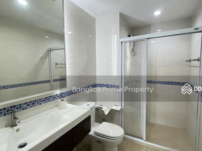 Life @ Sathorn 10, Bangkok, Thailand Life @ Sathorn 10, Bangkok, Thailand