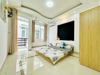 Nguyen Kiem Street, Vietnam Nguyen Kiem Street, Vietnam