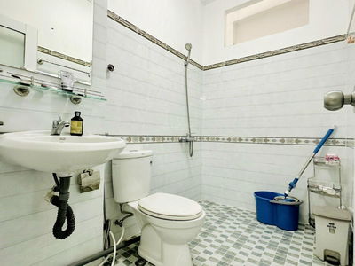 Nguyen Kiem Street, Vietnam Nguyen Kiem Street, Vietnam