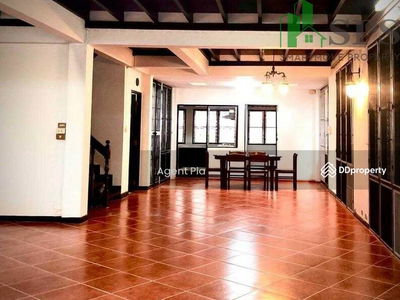 Single house for rent located in Soi Sukhumvit 71 (SPSAM1162), Bangkok, Thailand Single house for rent located in Soi Sukhumvit 71 (SPSAM1162), Bangkok, Thailand