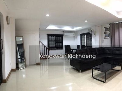 Minimal Detached House in Sukhumvit50 BTS Onnut(GH-850), Bangkok, Thailand Minimal Detached House in Sukhumvit50 BTS Onnut(GH-850), Bangkok, Thailand