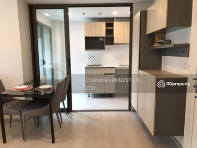 Phyll Phahol 34, Bangkok, Thailand Phyll Phahol 34, Bangkok, Thailand