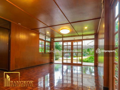 Single House in Compound, Bangkok, Thailand Single House in Compound, Bangkok, Thailand