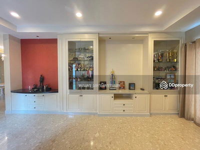 Grand Bangkok Boulevard Rama 9-Srinagarindra, Bangkok, Thailand Grand Bangkok Boulevard Rama 9-Srinagarindra, Bangkok, Thailand