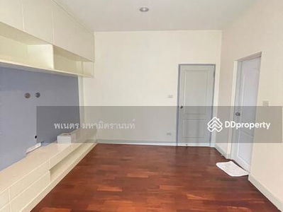 Grand Bangkok Boulevard Rama 9-Srinagarindra, Bangkok, Thailand Grand Bangkok Boulevard Rama 9-Srinagarindra, Bangkok, Thailand