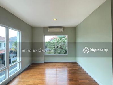 Grand Bangkok Boulevard Rama 9-Srinagarindra, Bangkok, Thailand Grand Bangkok Boulevard Rama 9-Srinagarindra, Bangkok, Thailand