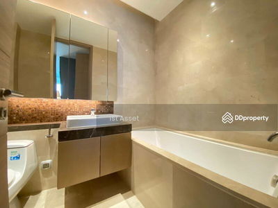 Magnolias Ratchadamri Boulevard, Bangkok, Thailand Magnolias Ratchadamri Boulevard, Bangkok, Thailand