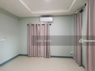 Suetrong Village, Pathum Thani, Thailand Suetrong Village, Pathum Thani, Thailand