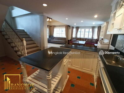 House in Compound, Samut Prakan, Thailand House in Compound, Samut Prakan, Thailand