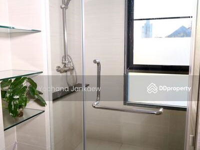 Issara At 42 Sukhumvit, Bangkok, Thailand Issara At 42 Sukhumvit, Bangkok, Thailand