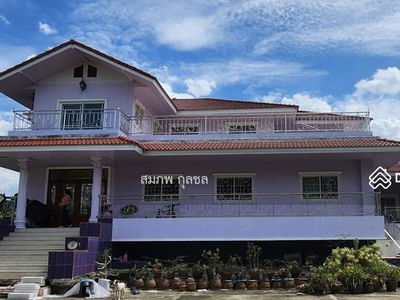 80127 - Large detached house for rent, area 1 rai, meets the needs of commerce or a large family, Chalong Krung Road, Bangkok., Thailand 80127 - Large detached house for rent, area 1 rai, meets the needs of commerce or a large family, Chalong Krung Road, Bangkok., Thailand